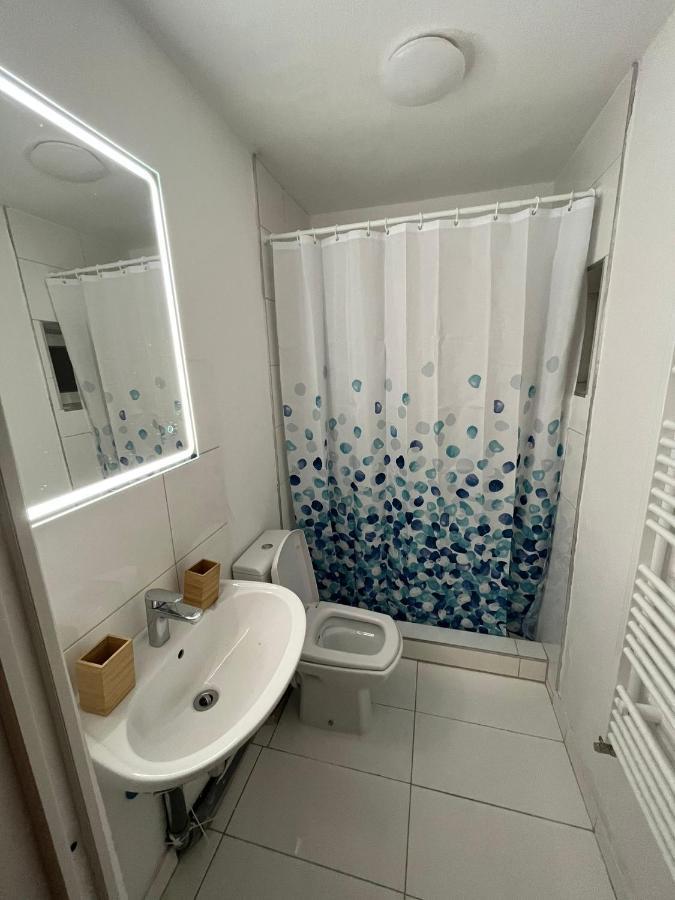 Ein Schoenes Zimmer In Киль Экстерьер фото