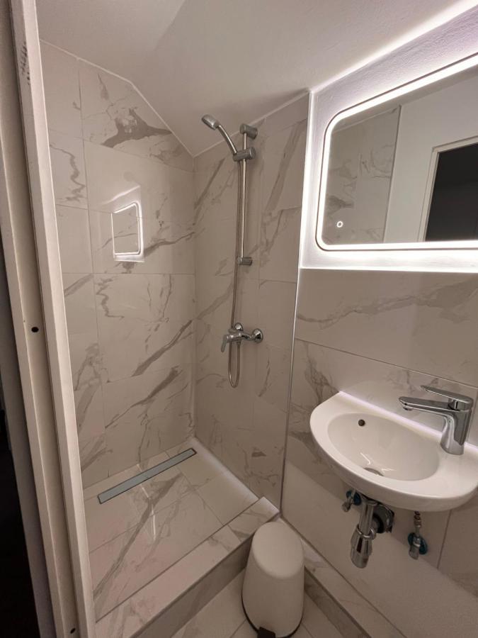 Ein Schoenes Zimmer In Киль Экстерьер фото